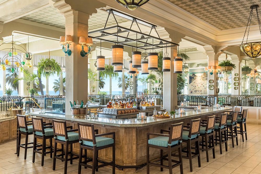 Hotel Casa del Mar lobby bar